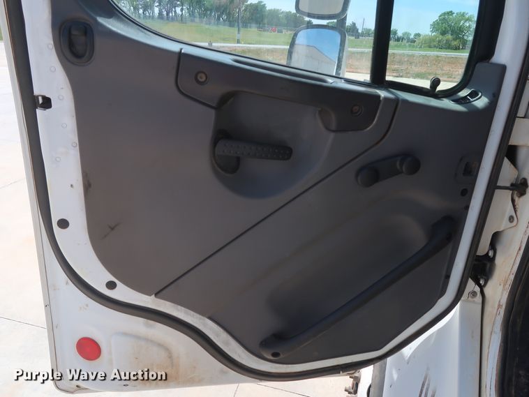 image for item DH0887 2008 Freightliner Business Class M2 digger derrick truck