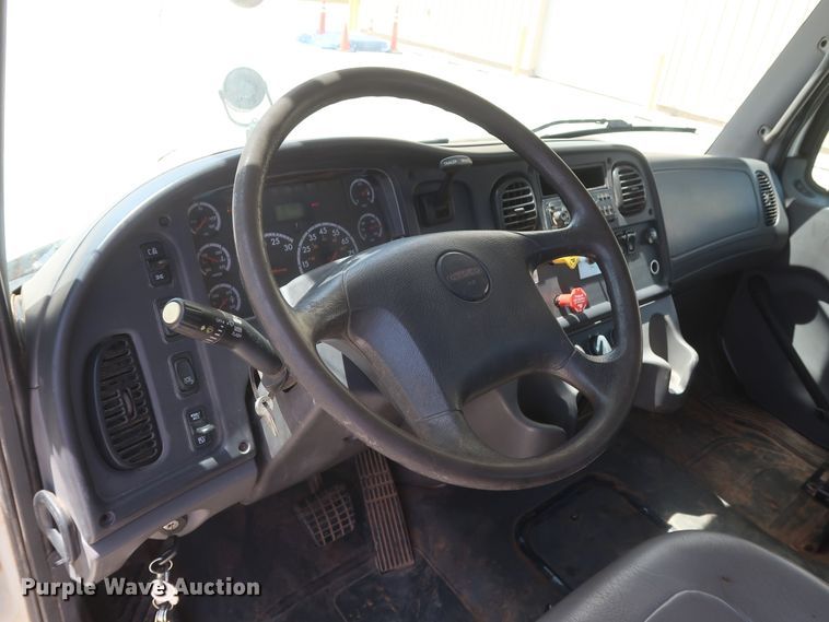 image for item DH0887 2008 Freightliner Business Class M2 digger derrick truck