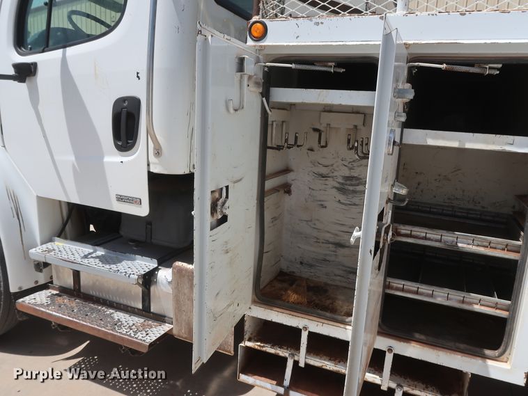 image for item DH0887 2008 Freightliner Business Class M2 digger derrick truck