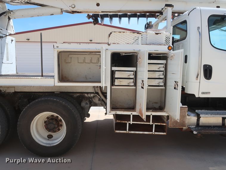 image for item DH0887 2008 Freightliner Business Class M2 digger derrick truck