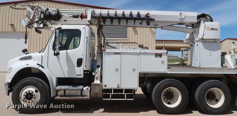 image for item DH0887 2008 Freightliner Business Class M2 digger derrick truck