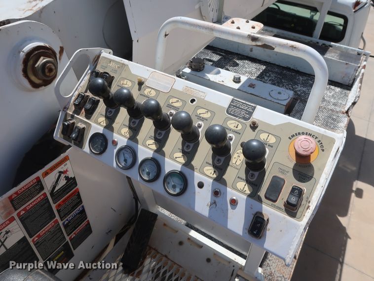 image for item DH0887 2008 Freightliner Business Class M2 digger derrick truck