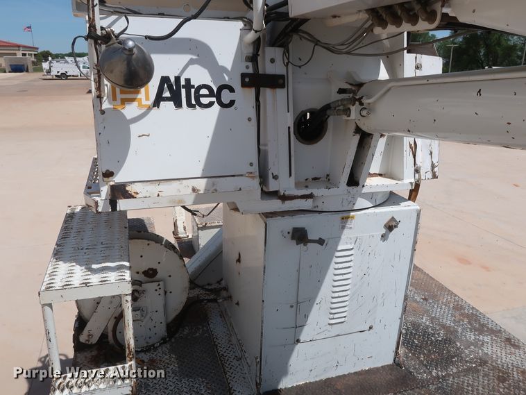 image for item DH0887 2008 Freightliner Business Class M2 digger derrick truck