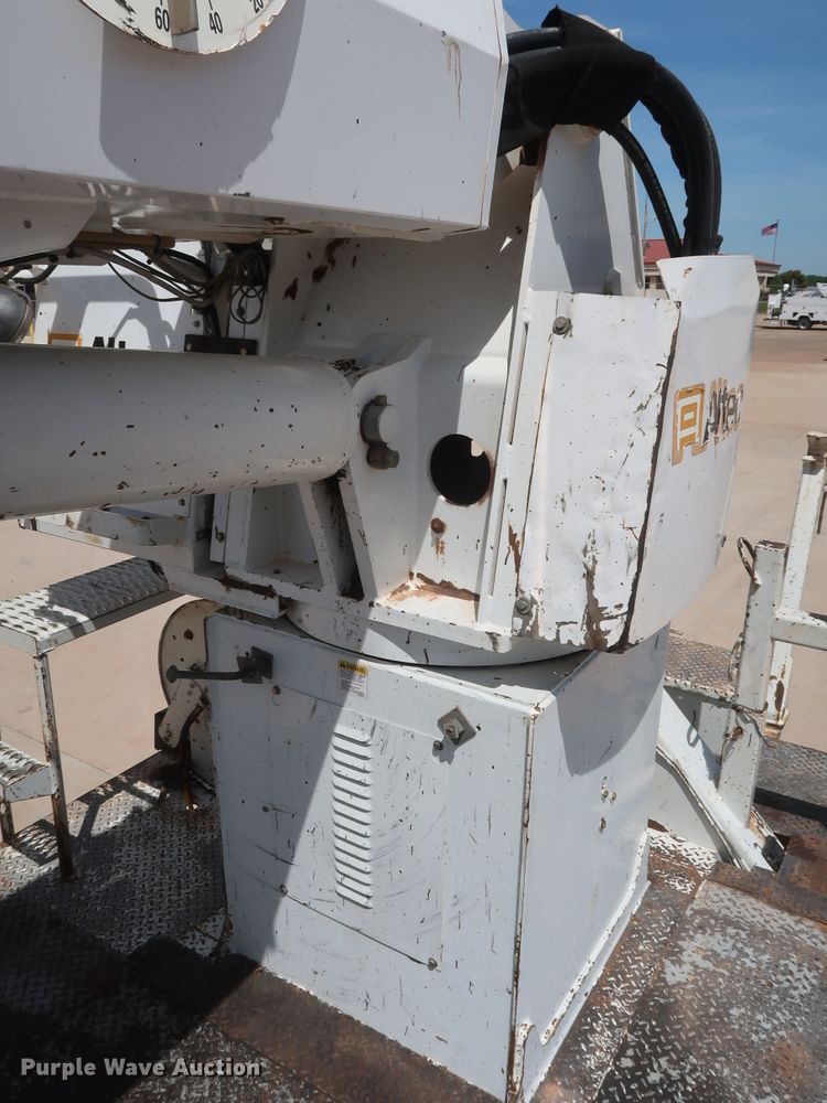 image for item DH0887 2008 Freightliner Business Class M2 digger derrick truck