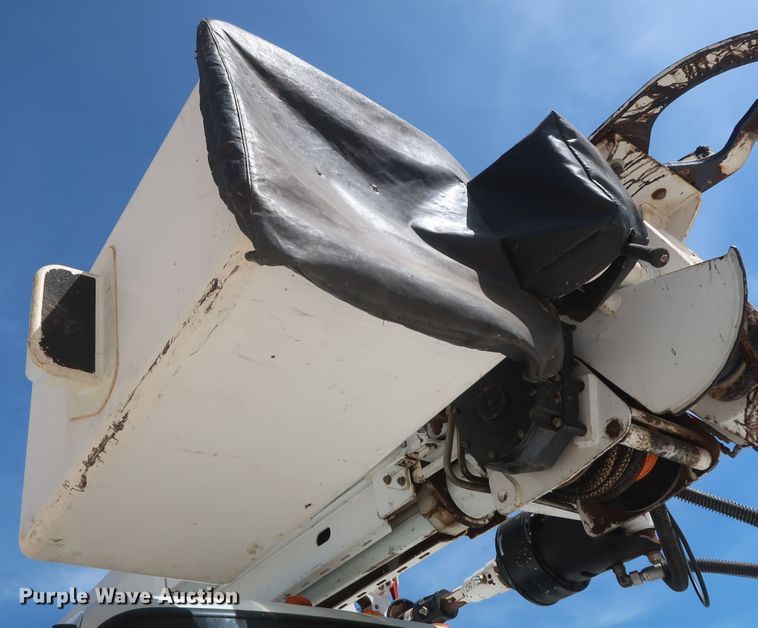 image for item DH0887 2008 Freightliner Business Class M2 digger derrick truck