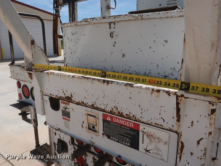 image for item DH0887 2008 Freightliner Business Class M2 digger derrick truck