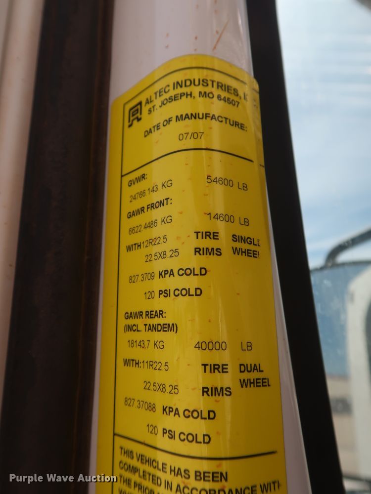 image for item DH0887 2008 Freightliner Business Class M2 digger derrick truck