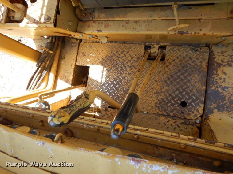 image for item DH2477 1970 International 175B  track loader