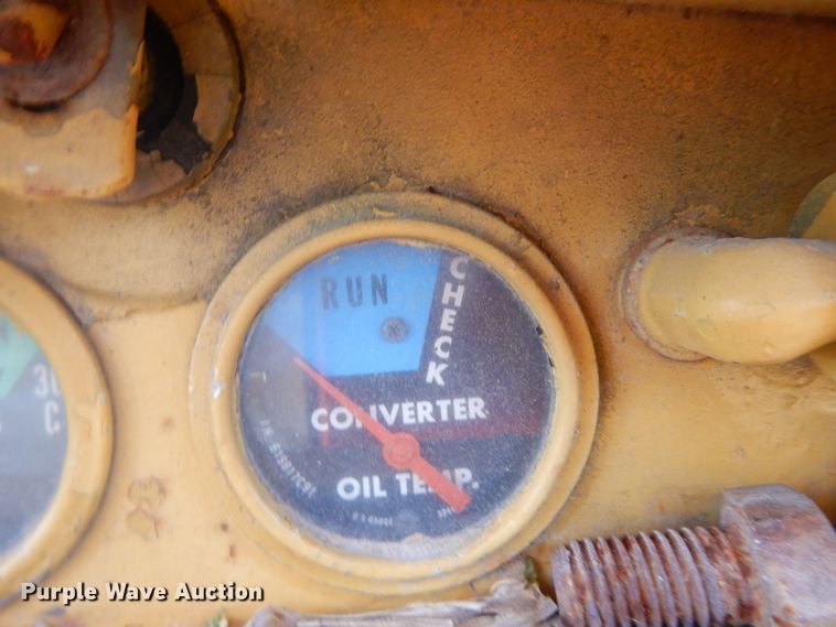 image for item DH2477 1970 International 175B  track loader