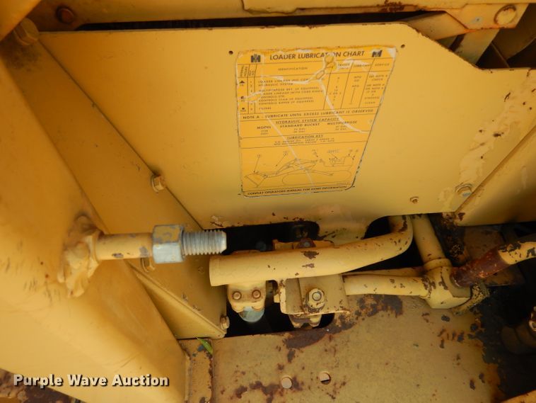 image for item DH2477 1970 International 175B  track loader