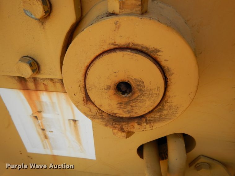 image for item DH2477 1970 International 175B  track loader