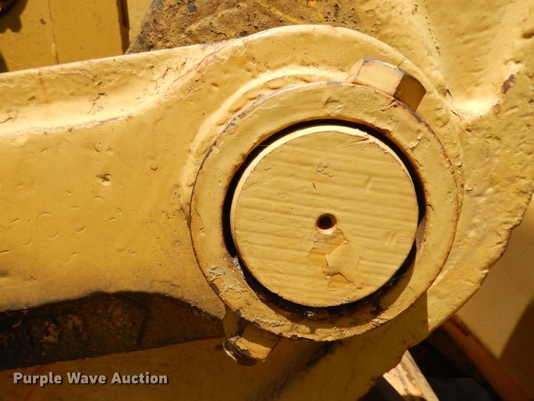 image for item DH2477 1970 International 175B  track loader
