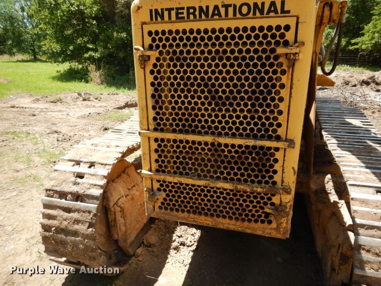 image for item DH2477 1970 International 175B  track loader