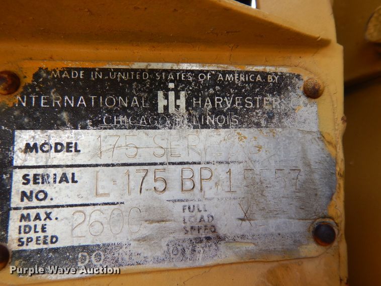 image for item DH2477 1970 International 175B  track loader