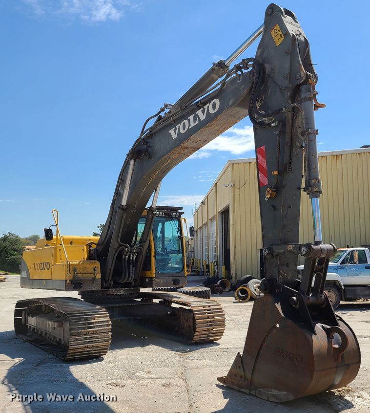 image for item DH5827 2004 Volvo EC360B LC excavator