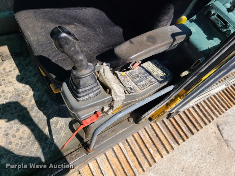 image for item DH5827 2004 Volvo EC360B LC excavator