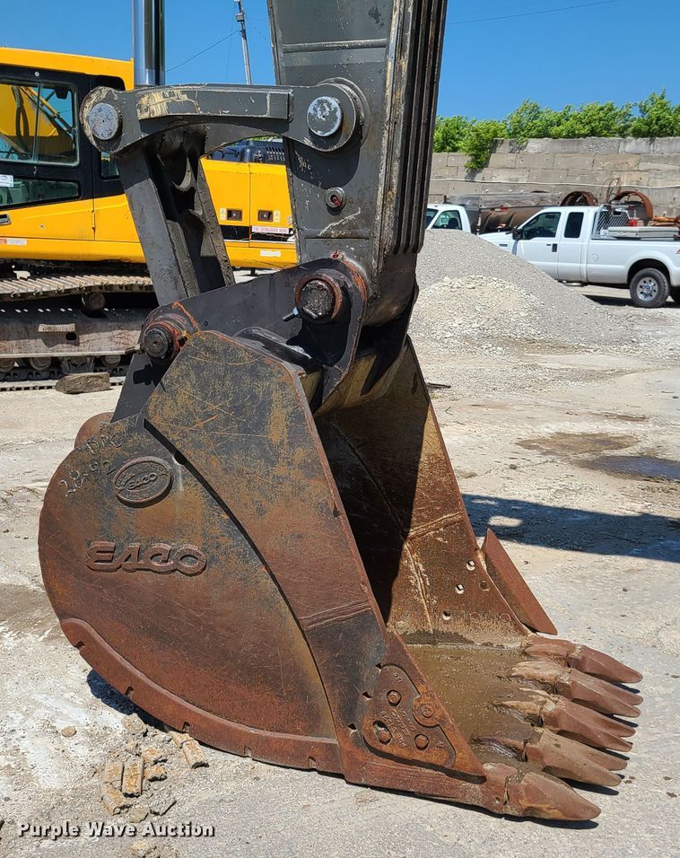 image for item DH5827 2004 Volvo EC360B LC excavator