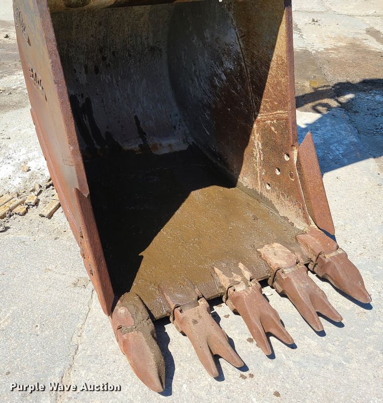 image for item DH5827 2004 Volvo EC360B LC excavator