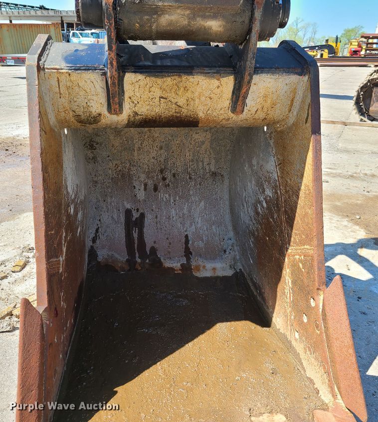 image for item DH5827 2004 Volvo EC360B LC excavator