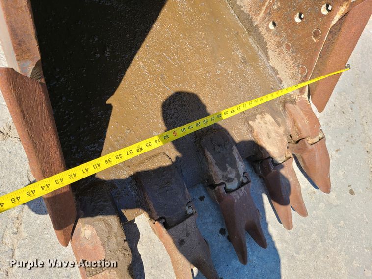 image for item DH5827 2004 Volvo EC360B LC excavator