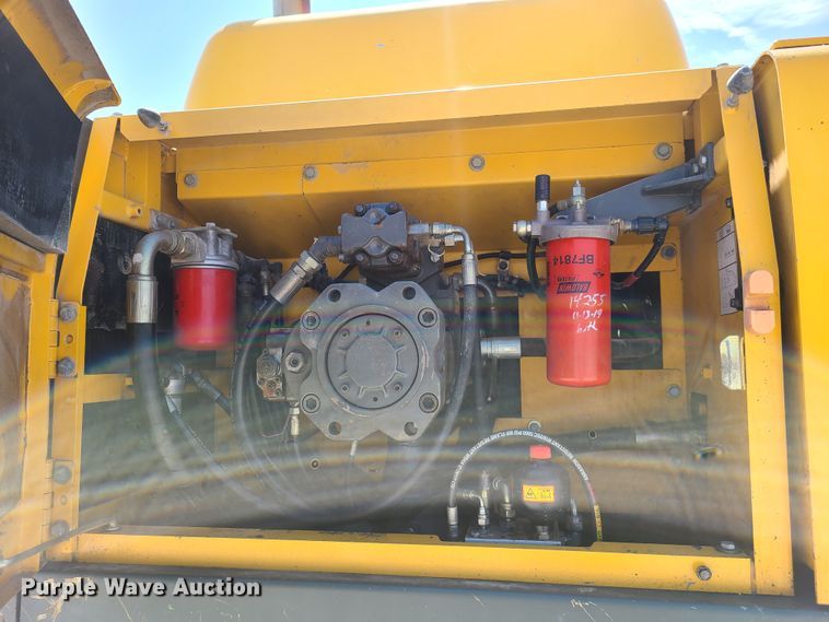 image for item DH5827 2004 Volvo EC360B LC excavator