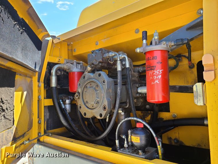 image for item DH5827 2004 Volvo EC360B LC excavator