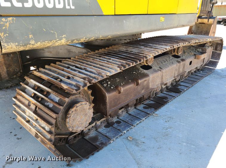 image for item DH5827 2004 Volvo EC360B LC excavator