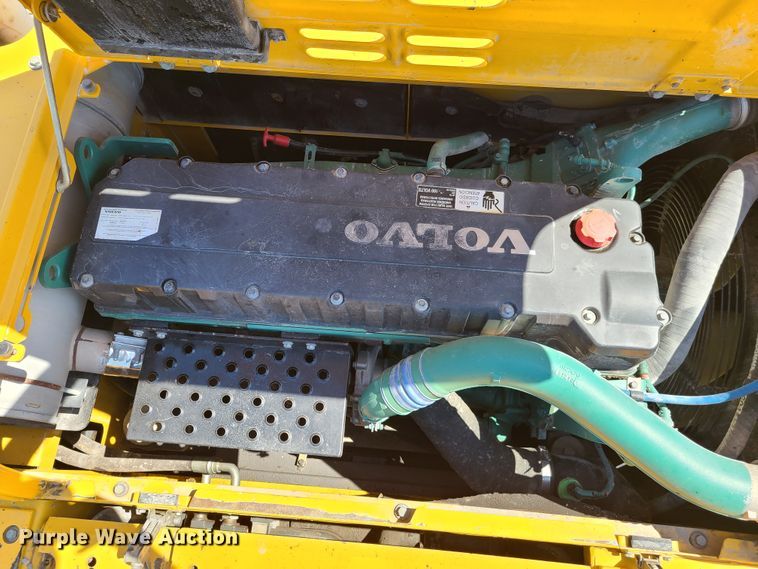 image for item DH5827 2004 Volvo EC360B LC excavator