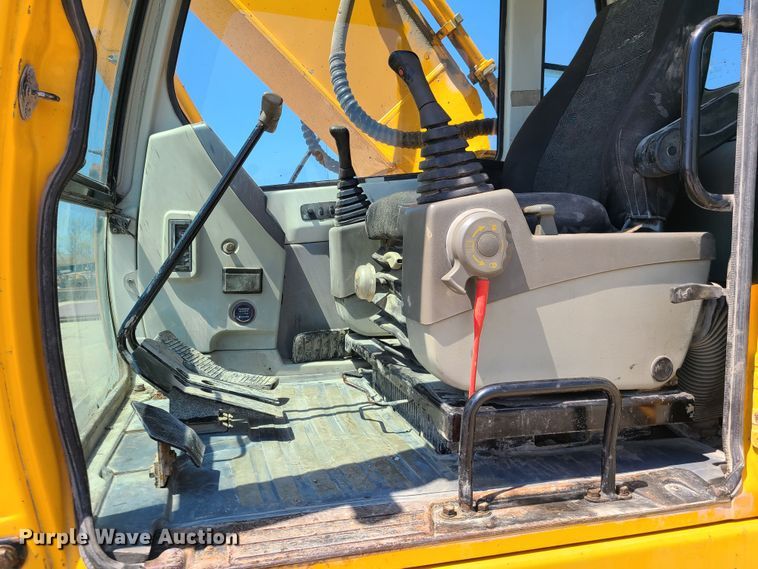 image for item DH5828 2004 Hyundai 290LC-7 excavator