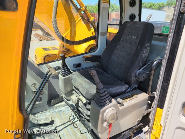 image for item DH5828 2004 Hyundai 290LC-7 excavator