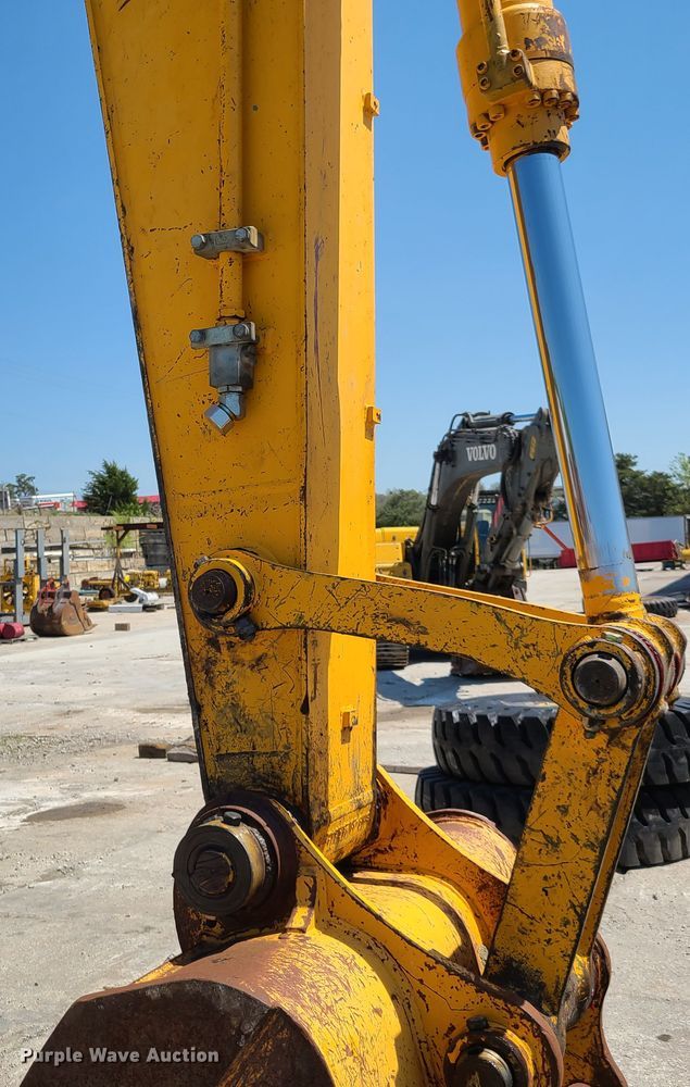 image for item DH5828 2004 Hyundai 290LC-7 excavator