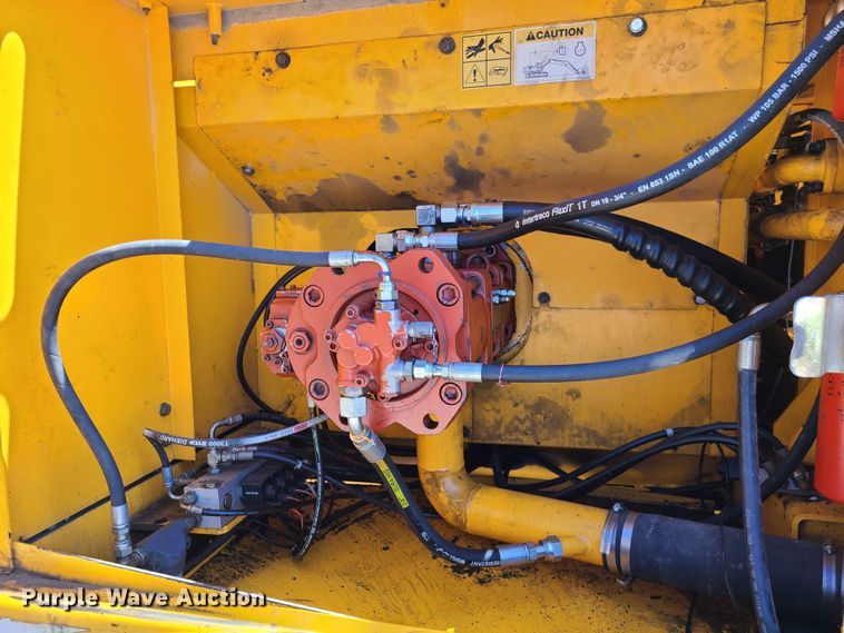 image for item DH5828 2004 Hyundai 290LC-7 excavator