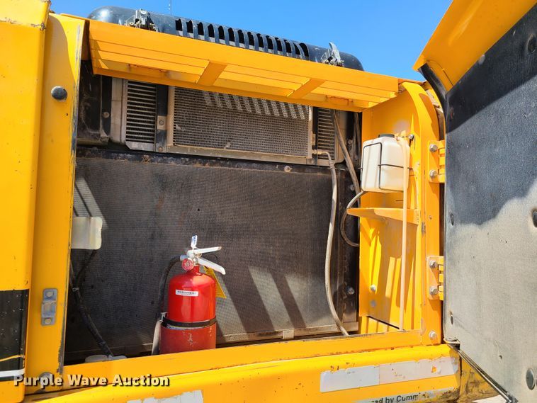 image for item DH5828 2004 Hyundai 290LC-7 excavator