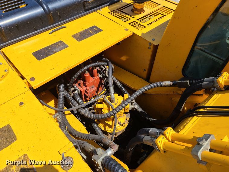 image for item DH5828 2004 Hyundai 290LC-7 excavator