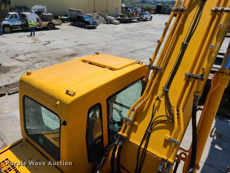 image for item DH5828 2004 Hyundai 290LC-7 excavator