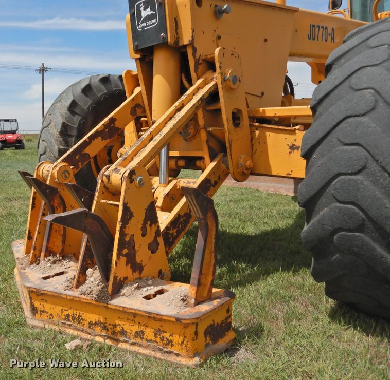 image for item DI0092 1981 John Deere 770A motor grader