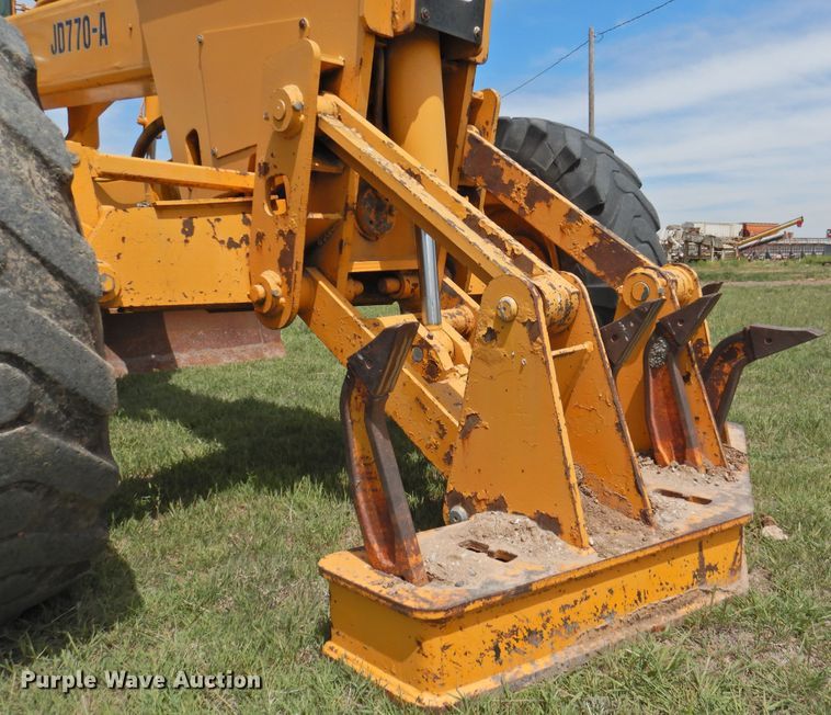 image for item DI0092 1981 John Deere 770A motor grader