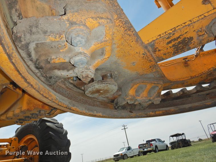 image for item DI0092 1981 John Deere 770A motor grader