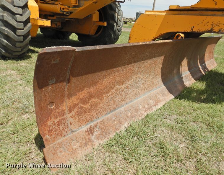 image for item DI0092 1981 John Deere 770A motor grader