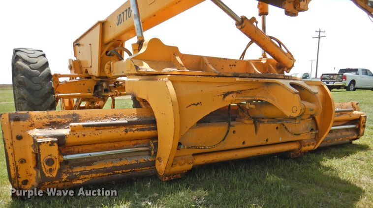 image for item DI0092 1981 John Deere 770A motor grader