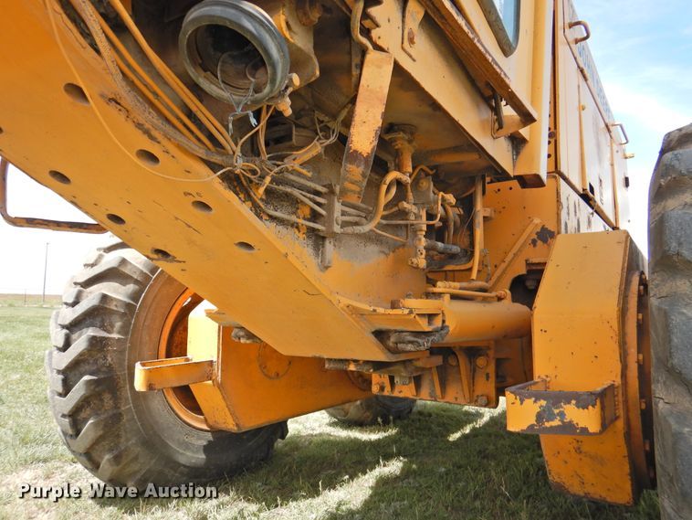 image for item DI0092 1981 John Deere 770A motor grader