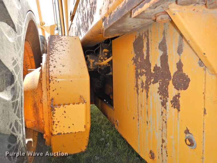 image for item DI0092 1981 John Deere 770A motor grader