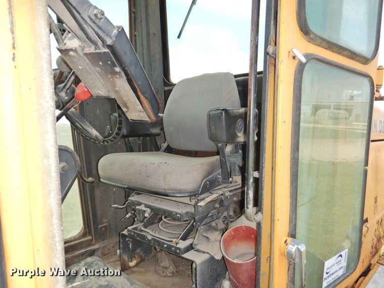 image for item DI0092 1981 John Deere 770A motor grader