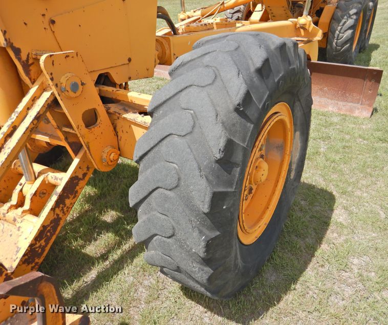 image for item DI0092 1981 John Deere 770A motor grader