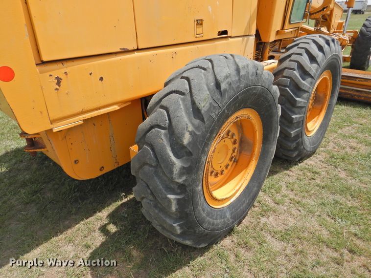 image for item DI0092 1981 John Deere 770A motor grader