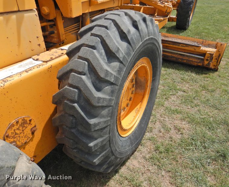 image for item DI0092 1981 John Deere 770A motor grader