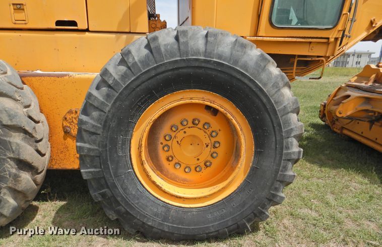 image for item DI0092 1981 John Deere 770A motor grader