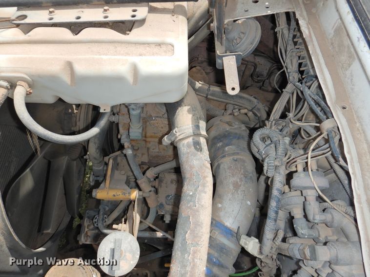 image for item DI0093 1995 Ford L9000 vacuum truck