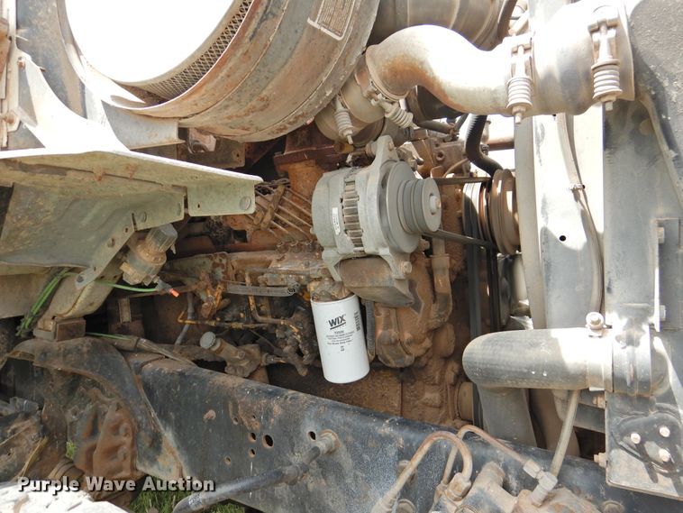 image for item DI0093 1995 Ford L9000 vacuum truck