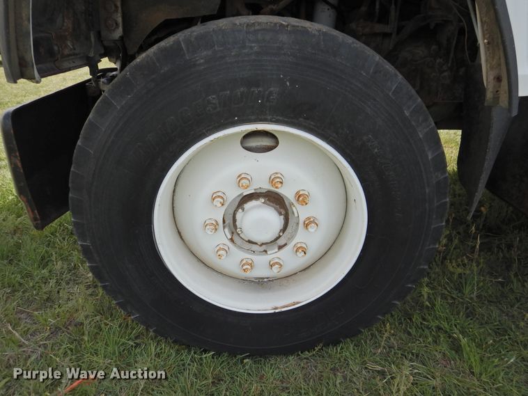 image for item DI0093 1995 Ford L9000 vacuum truck